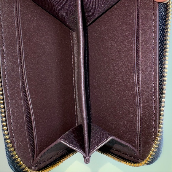 Coach Zip Around Card/Coin Case In Horse and Carriage Dot Print - Picture 7 of 13